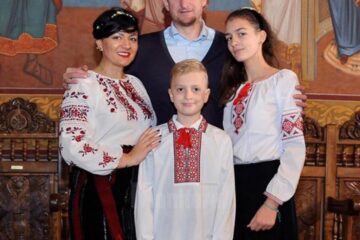 Dorin Goian alături de soția Nadia și de cei doi copii