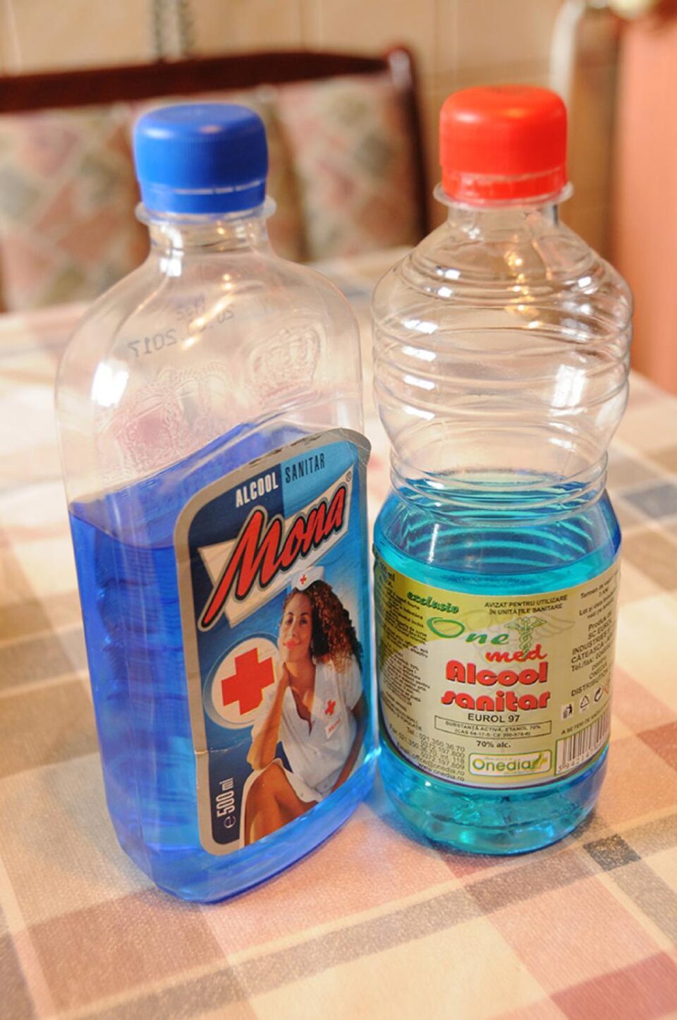 Cererea crescută de dezinfectanți a triplat prețul alcoolului sanitar