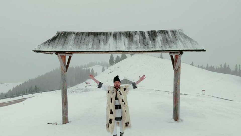 Ștefan Mandachi vinde primul metru de autostradă din Moldova pentru a strânge bani pentru spitale