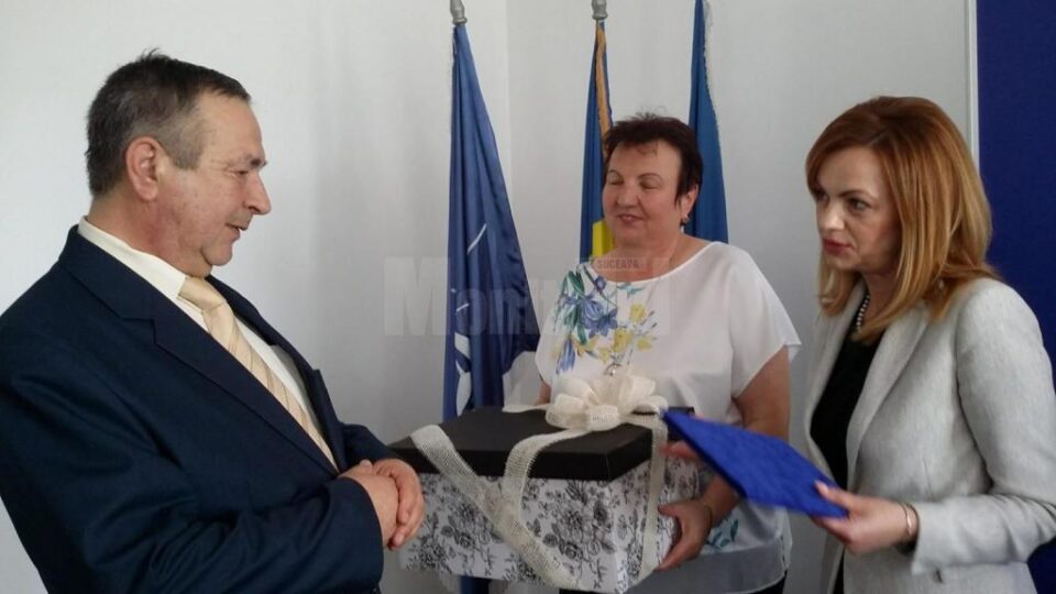 cazimir longher, alaturi de fostul prefect si subprefect de Suceava