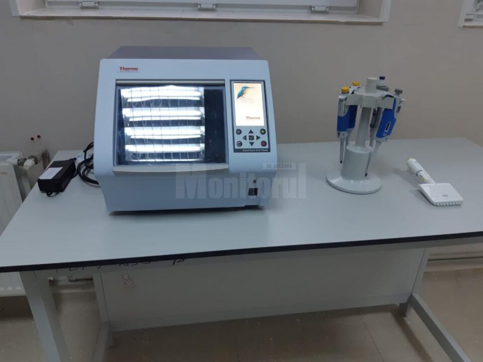 Linia de testare COVID-19 implementată de USV, pusă în funcțiune cu succes la Spitalul Județean Suceava