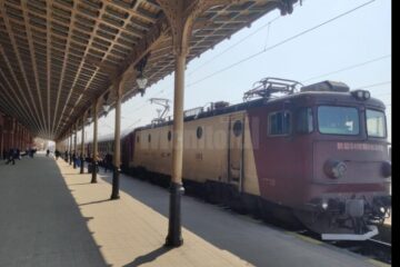 Imagini din Gara Suceava, duminică, 29 martie. Unele trenuri mai au încă trafic