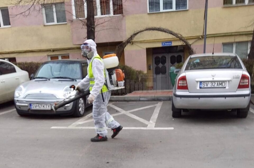 Acțiuni de dezinfecție în aproape 2000 de scări de bloc din Suceava, începând de astăzi Acțiuni de dezinfecție în aproape 2000 de scări de bloc din Suceava, începând de astăzi