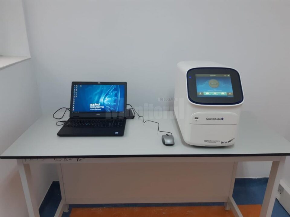 Linia de testare COVID-19 implementată de USV, pusă în funcțiune cu succes la Spitalul Județean Suceava Linia de testare COVID-19 implementată de USV, pusă în funcțiune cu succes la Spitalul Județean Suceava