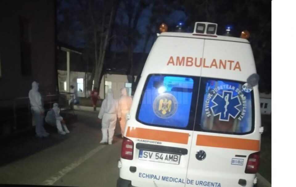 Ambulanța Suceava face cu greu față solicitărilor, în condițiile în care are 30% din personal în izolare