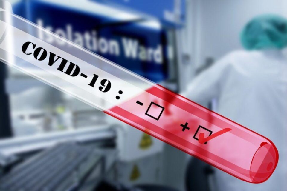 Din 357 cadre medicale infectate cu COVID-19, 200 sunt din Suceava