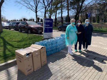 Fundația Nord 2001 a dus materiale de curățenie și apă la Policlinica Areni, la Spitalul Suceava și la centre de reabilitare neuropsihiatrică