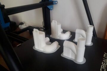 Clubul de inventică al Colegiului ”Petru Rareș” contribuie în lupta cu COVID-19 cu ajutorul unei imprimante 3D