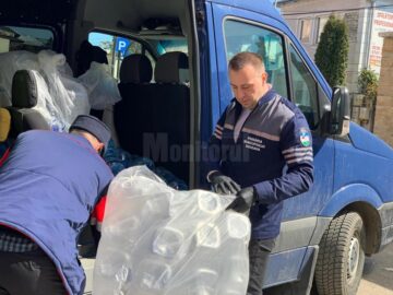 2.000 de distribuitoare de dezinfectant se montează deja în toate scările de bloc din Suceava
