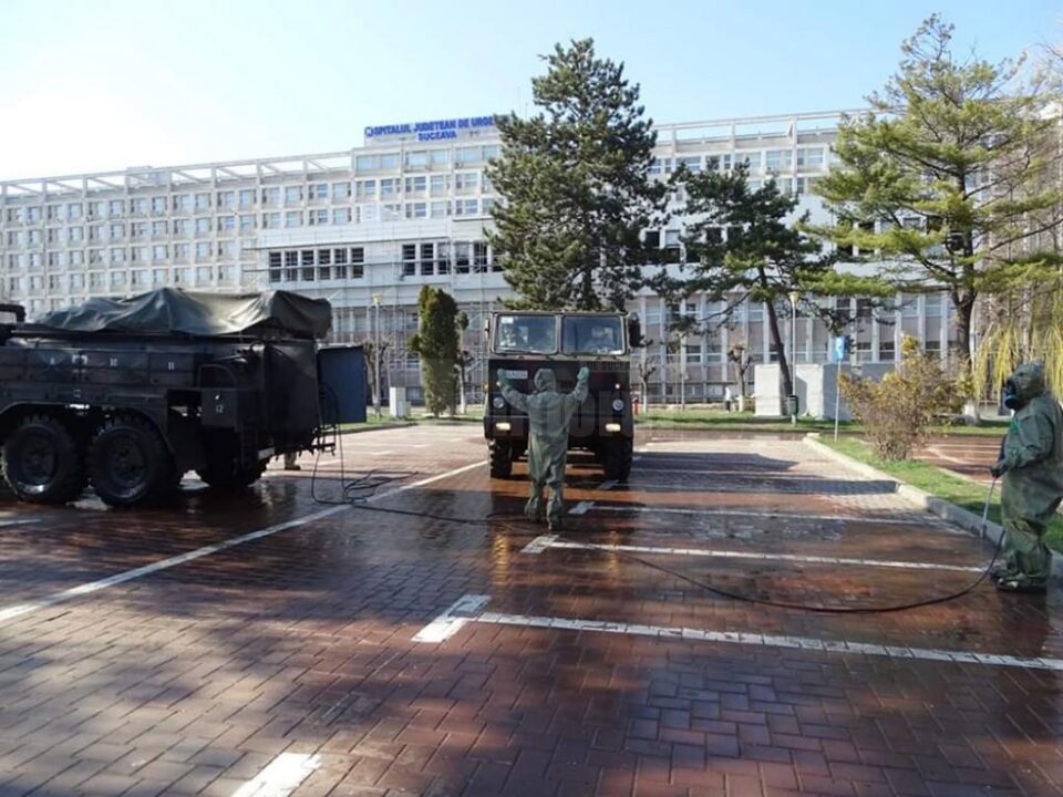 Peste 70 de militari au venit să ajute la dezinfecția Sucevei Sursa Foto: MApN