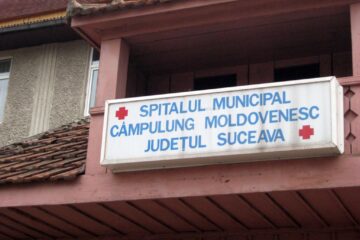 28 de angajați ai Spitalului Câmpulung, cadre medicale și personal auxiliar, infectați cu COVID-19