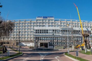 Traficul rutier și pietonal va restricționat în zona Spitalului Județean Suceava, începând de luni. Pe unde vor putea circula sucevenii