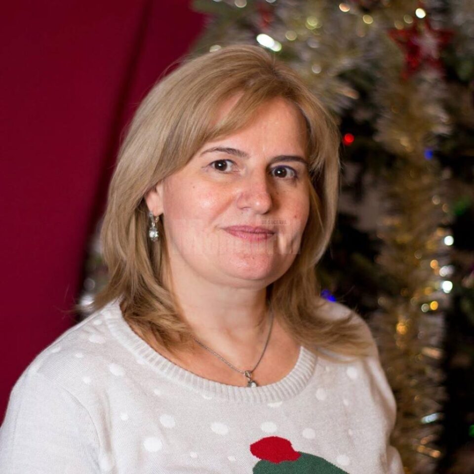 Asistenta-șefă de la Compartimentul de Primiri Urgențe al Spitalului Municipal Câmpulung Moldovenesc, Mărioara Cozma Asistenta-șefă de la Compartimentul de Primiri Urgențe al Spitalului Municipal Câmpulung Moldovenesc, Mărioara Cozma