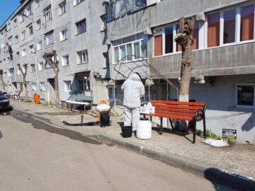 Purtarea măștii de protecție a devenit obligatorie în Siret