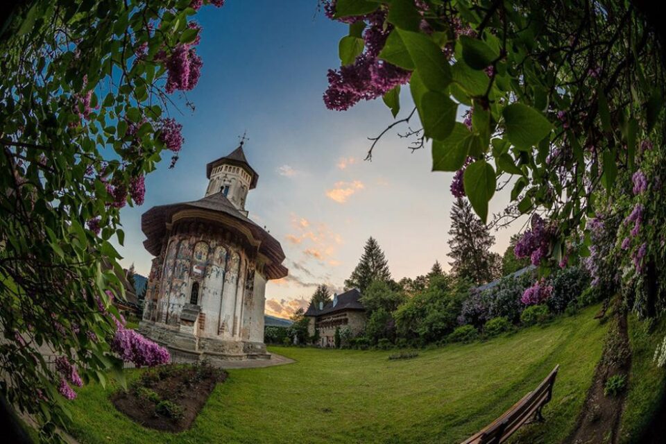 “Sunt trist, pentru că județul meu preferat, Suceava, suferă mai tare decât oricare altul!”. Foto: Costin Fetic