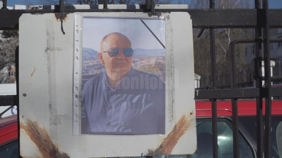 Moment de reculegere la Ambulanța Suceava, în memoria lui Cristian Stupiuc, ucis de COVID-19