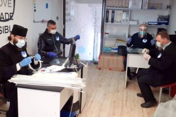 Viziere pentru personalul medical de la Fălticeni