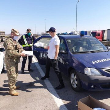 Zilnic, masă de prânz pentru polițiști, jandarmi și militari, de la Fundația Umanitară Nord 2001/Sânge pentru România