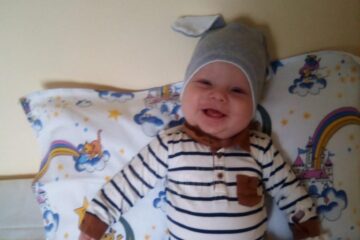 Cel mai tânăr pacient cu COVID-19 din Suceava, Mattias, în vârstă de 6 luni, s-a vindecat