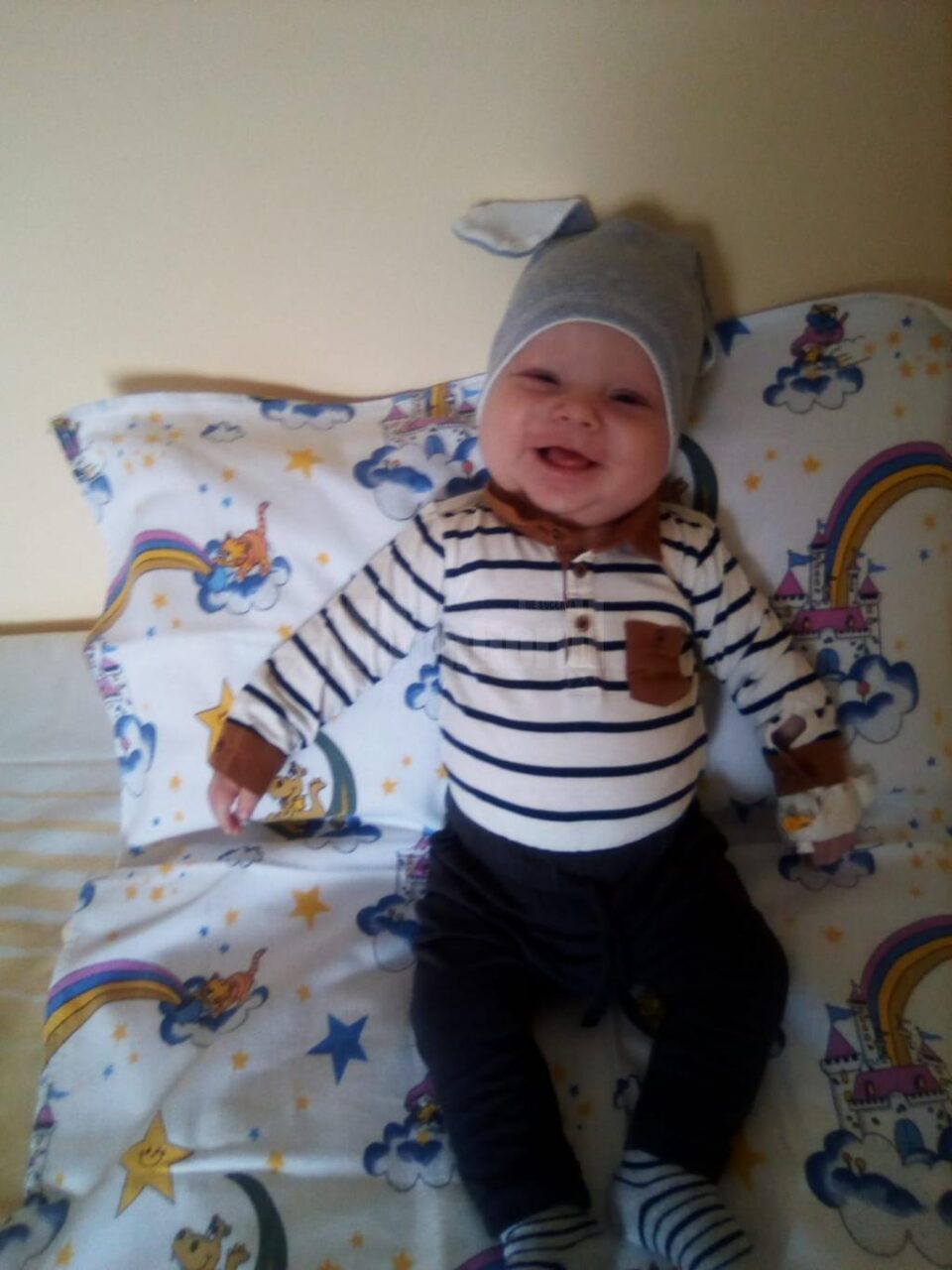 Cel mai tânăr pacient cu COVID-19 din Suceava, Mattias, în vârstă de 6 luni, s-a vindecat Cel mai tânăr pacient cu COVID-19 din Suceava, Mattias, în vârstă de 6 luni, s-a vindecat