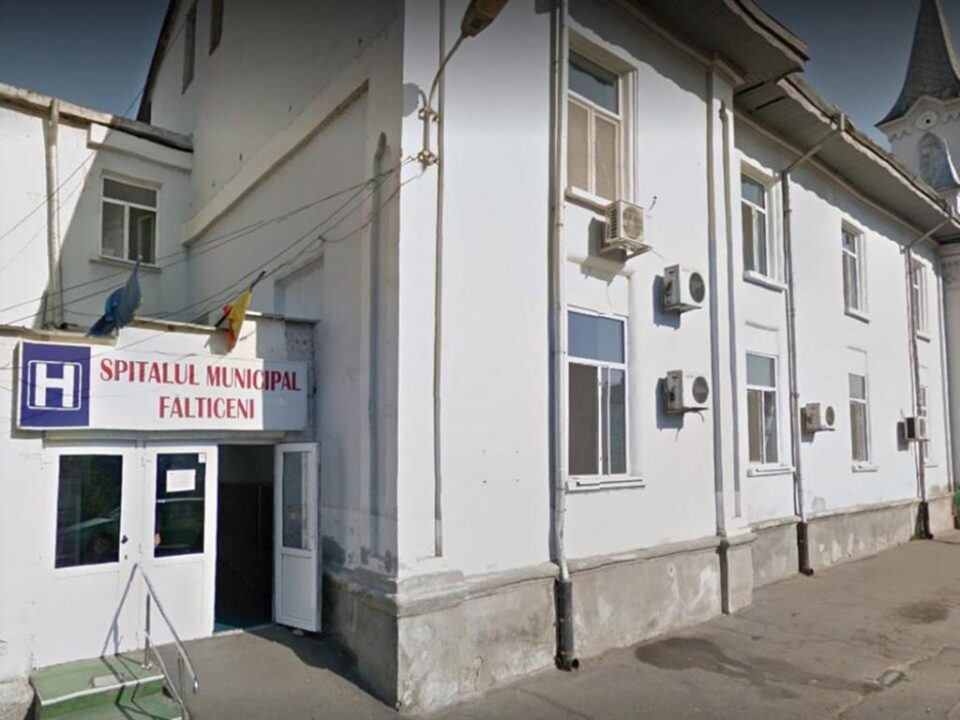 Peste 30 de cadre medicale ale Spitalului Fălticeni, din primul lot de pozitivi la COVID-19, s-au vindecat Peste 30 de cadre medicale ale Spitalului Fălticeni, din primul lot de pozitivi la COVID-19, s-au vindecat