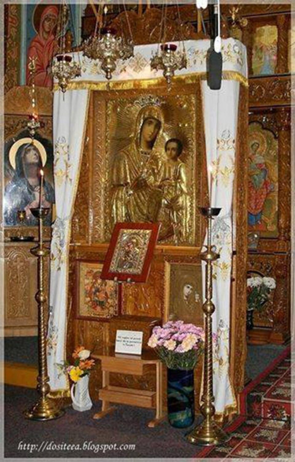 Icoana Maicii Domnului Portărița de la Biserica „Sfinții Apostoli Petru și Pavel” din Rădășeni