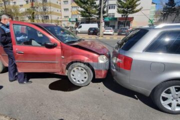 Mașini tamponate în Suceava de un șofer care circula în zig-zag