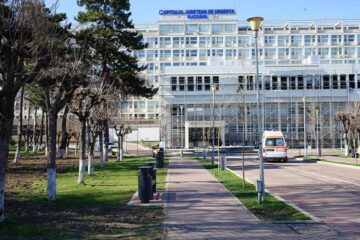 Un sucevean în vârstă de 46 de ani, cu boli preexistente, a murit cu COVID-19