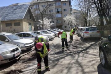 Lucian Harșovschi despre cei care ridică gunoiul, curăță și dezinfectează: “Și datorită vouă, Suceava va fi bine!”