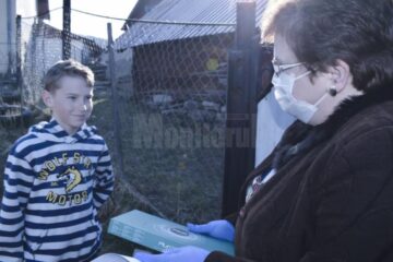 Narada a donat tablete pentru 26 de copii din Moldovița, pentru ca și aceștia să aibă acces la educația digitală