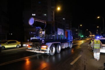 Atomizorul capabil să elimine de pe suprafețe și din aer bacteriile și virusurile acționeaza de luni pe străzile Sucevei