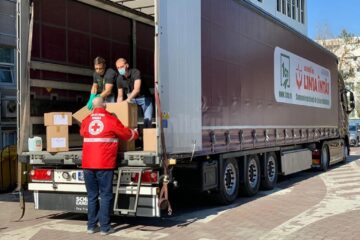 La Spitalul Județean Suceava au ajuns primele echipamente pentru secția de terapie intensivă, achiziționate din fondurile Campaniei "Cu Toții în Linia Întâi" La Spitalul Județean Suceava au ajuns primele echipamente pentru secția de terapie intensivă, achiziționate din fondurile Campaniei "Cu Toții în Linia Întâi"