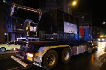 Atomizorul capabil să elimine de pe suprafețe și din aer bacteriile și virusurile acționeaza de luni pe străzile Sucevei