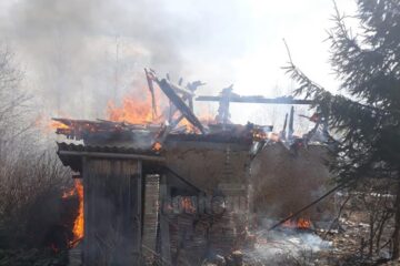 Din păcate, casa și bunurile din interior nu au mai putut fi salvate