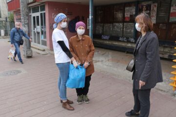 Campania “Fii aproape de departe”, pentru sprijinirea persoanelor vârstnice fără familie sau fără alte forme de sprijin