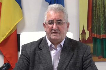 Primarul Sucevei, Ion Lungu, a anunțat că distribuirea pachetelor cu produse alimentare a început de luni dimineață și continuă până în Vinerea Mare