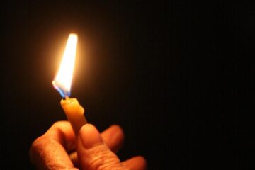 Prescura și Lumina Sfântă vor fi împărțite de Paște cu ajutorul poliției