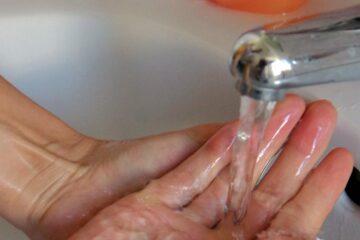 Consumul de apă al populației în Suceava a crescut cu 10%