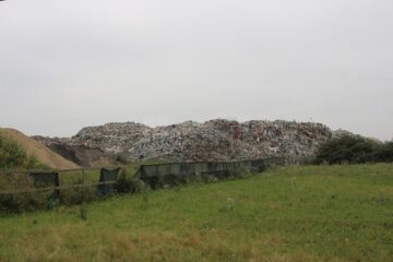 Muntele de gunoi de la Ipotești