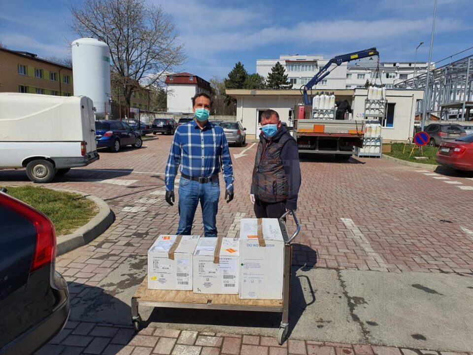 Contribuție importantă pentru comunitatea locală, din partea Asociației Rotary Club Suceava Cetate în cadrul campaniei END COVID-19 NOW Contribuție importantă pentru comunitatea locală, din partea Asociației Rotary Club Suceava Cetate în cadrul campaniei END COVID-19 NOW