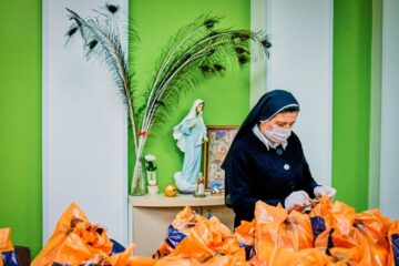 Apelul la donare de hrană pentru copiii de la Centrul „Maria Ward” a avut ecou Apelul la donare de hrană pentru copiii de la Centrul „Maria Ward” a avut ecou