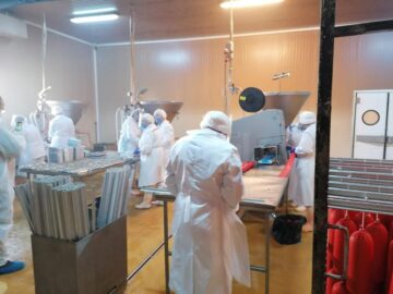 Continuă și în acest an investițiile la FACOS. Se dorește extinderea pieței de desfacere și instalarea unei noi linii de producere a conservelor