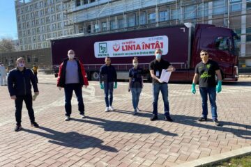 Ștefan Mandachi a anunțat că s-a strâns deja prmul milion de euro pentru spitale, prin campania 1cm.ro