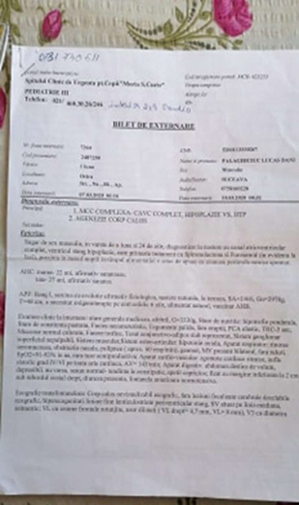 Mama unui bebeluș cu grave probleme cardiace, lăsată de o falsă polițistă fără toți banii pe care i-a strâns pentru operații