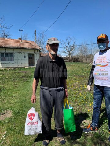Pachete de Paște pentru bătrâni, veterani de război și familii nevoiașe, distribuite de Fundația Nord 2001