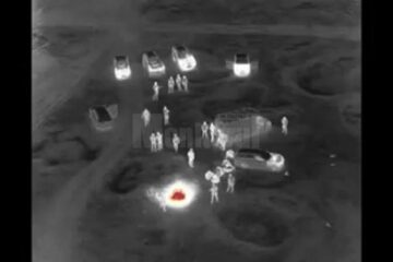 Au ieșit la grătar, în plină noapte, pe un câmp de lângă Pătrăuți Au ieșit la grătar, în plină noapte, pe un câmp de lângă Pătrăuți