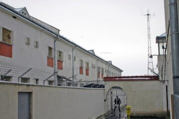 Bărbatul a fost ridicat de polițiști și dus la Penitenciarul Botoșani