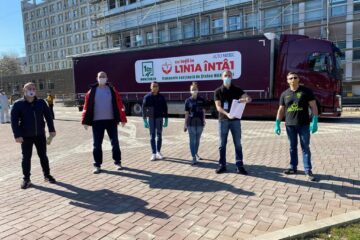 Ștefan Mandachi a anunțat că s-a strâns deja primul milion de euro pentru spitale, prin campania 1cm.ro