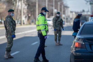Polițiștii suceveni au amendat 3.383 de persoane pentru nerespectarea restricțiilor de circulație