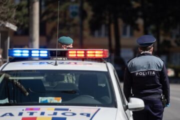 Șoferi cu alcoolemii mari prinși în trafic. Unul a ajuns cu mașina în șanț, iar altul circula haotic pe drum